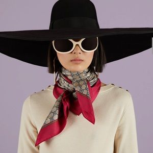 Gucci GG print with Horsebit silk carré scarf